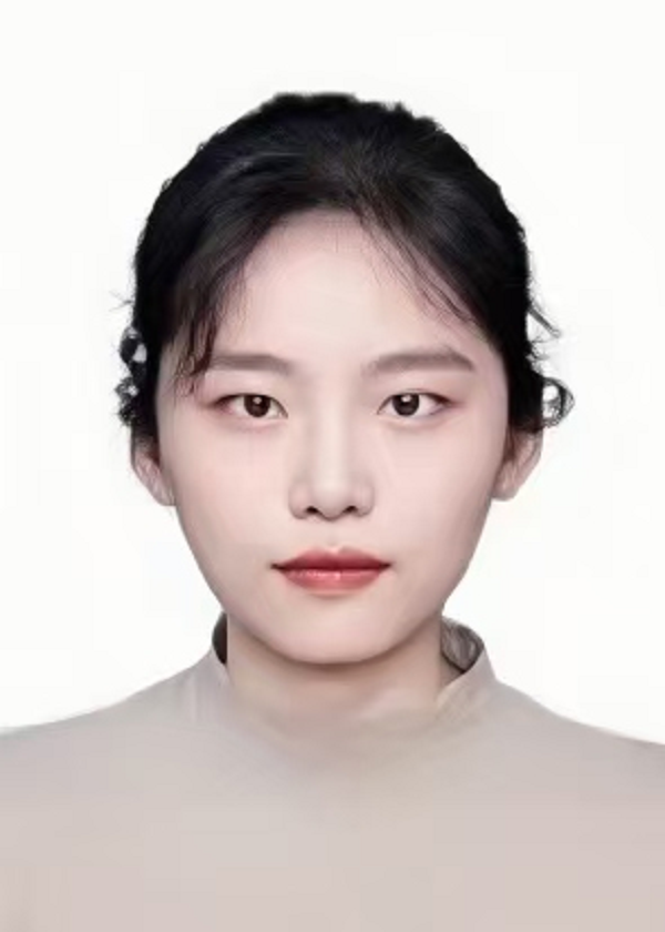 胡静.png