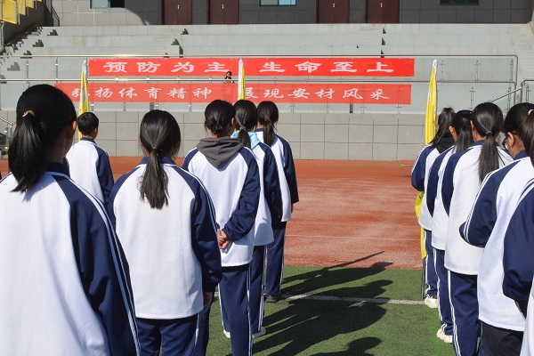 2023年11月6日，安材学校组织开展消防安全演练暨国旗下讲话活动6.jpg