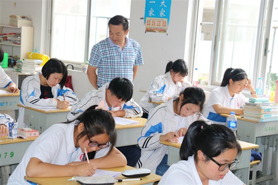 H:新闻1 - 副本新建文件夹IMG_3005~1.jpg